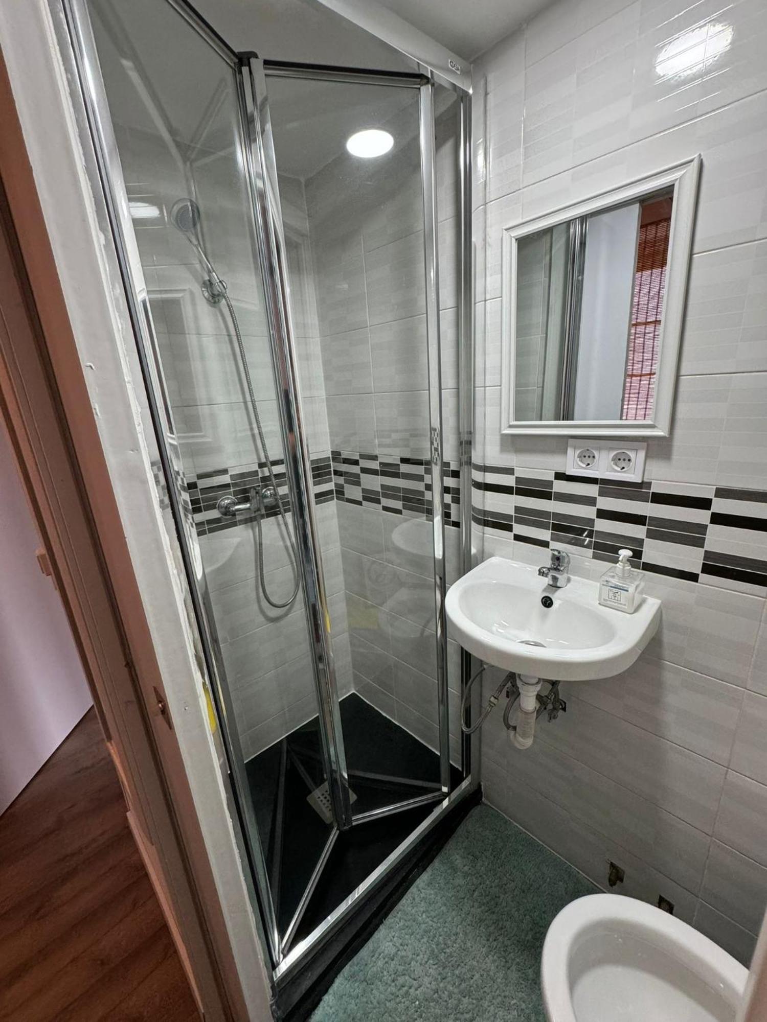 Alanta Apartments Madrid Extérieur photo